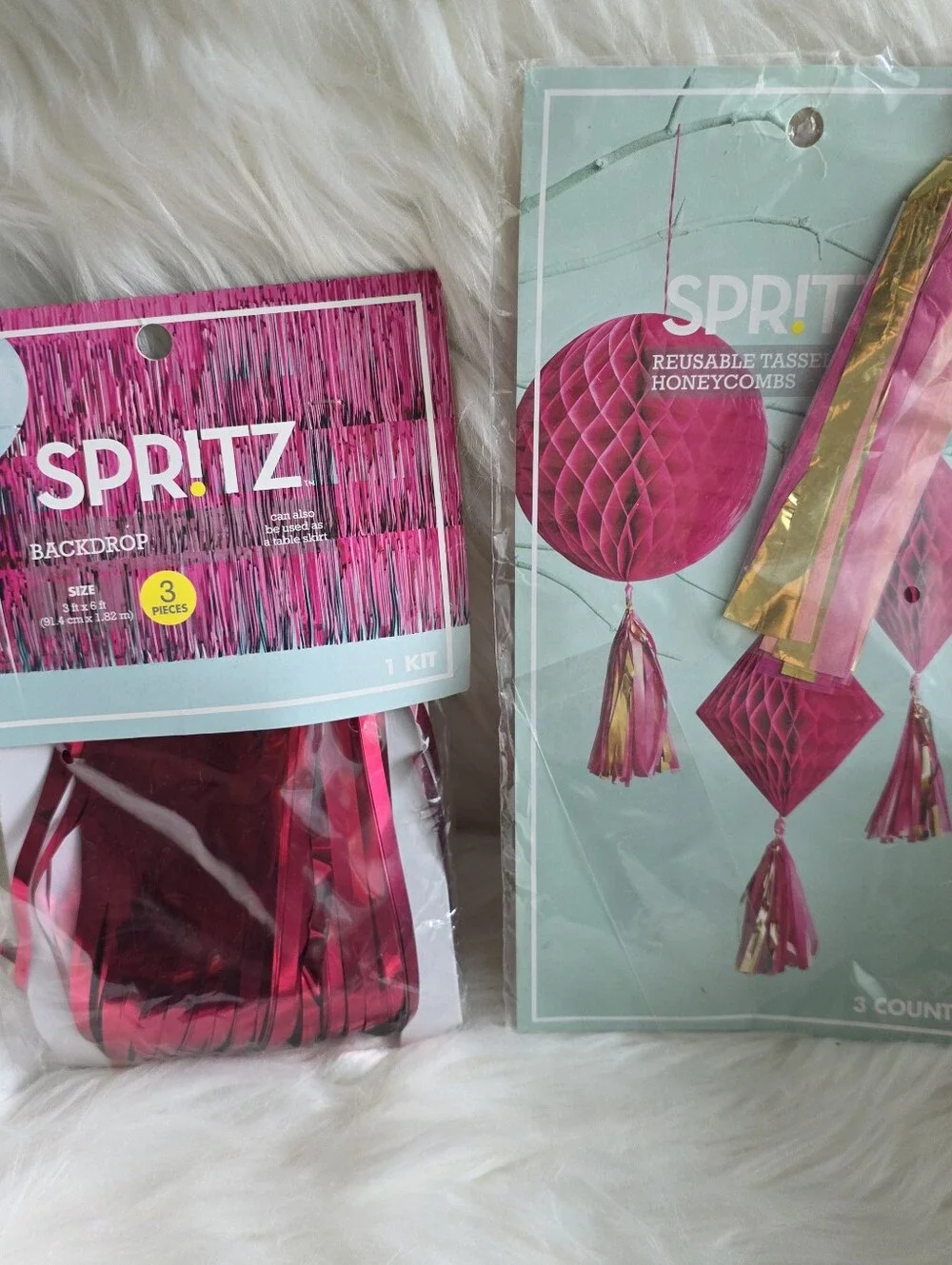 ☆ Raspberry Pink Streamer Backdrop & Honeycomb Combo Set